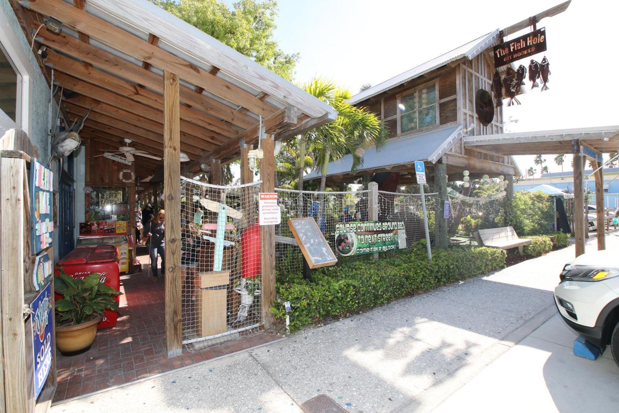 Anna Maria Island Runaway Tropical Dream-One Minute Walk To The Beach-Heated Pool 布雷登顿海滩 外观 照片