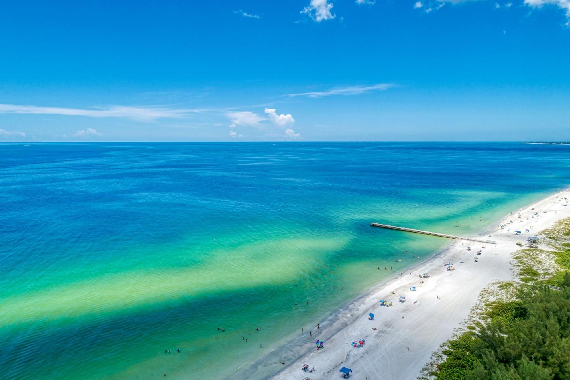 Anna Maria Island Runaway Tropical Dream-One Minute Walk To The Beach-Heated Pool 布雷登顿海滩 外观 照片