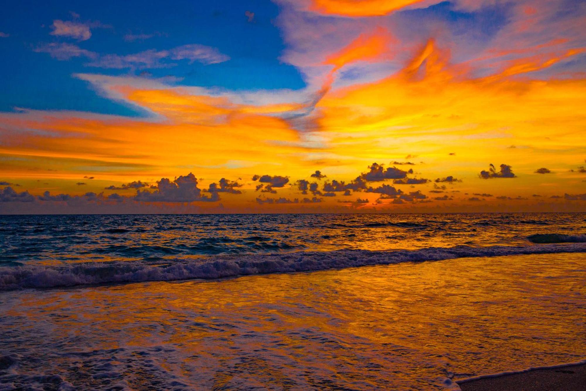 Anna Maria Island Runaway Tropical Dream-One Minute Walk To The Beach-Heated Pool 布雷登顿海滩 外观 照片